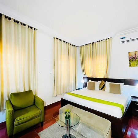 The Tranquil Mews Hotel Abuja Buitenkant foto