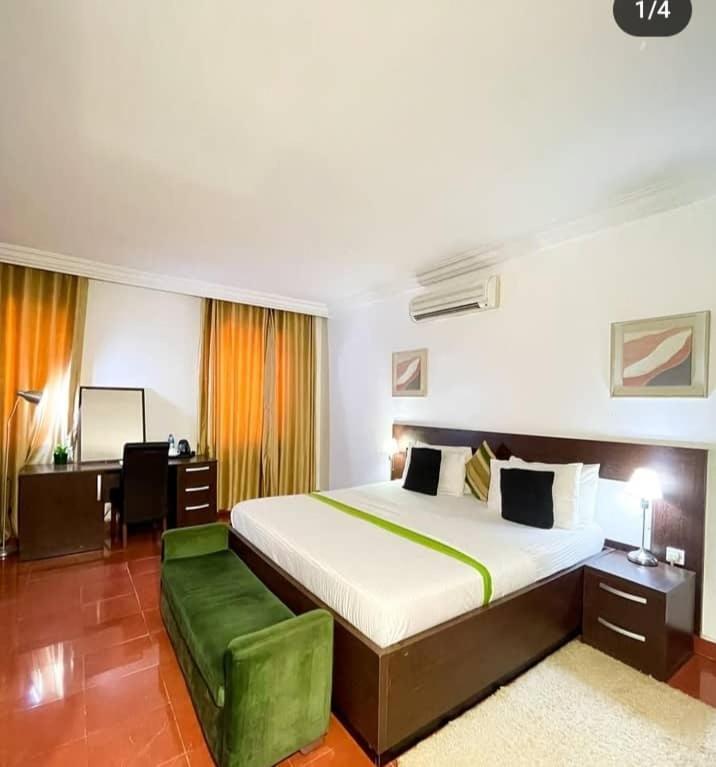 The Tranquil Mews Hotel Abuja Buitenkant foto